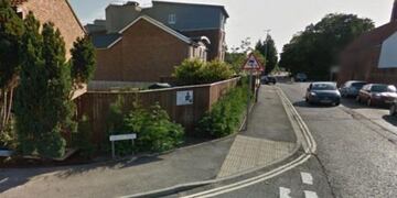 Encuentran a un bebé muerto en la casa de sus padres