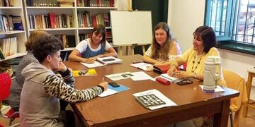 Noemí Rivas con Mesa Intersectorial de Mujeres y la Colectiva Feminista Ni Una Menos Tres Arroyos (facebook/CCE)