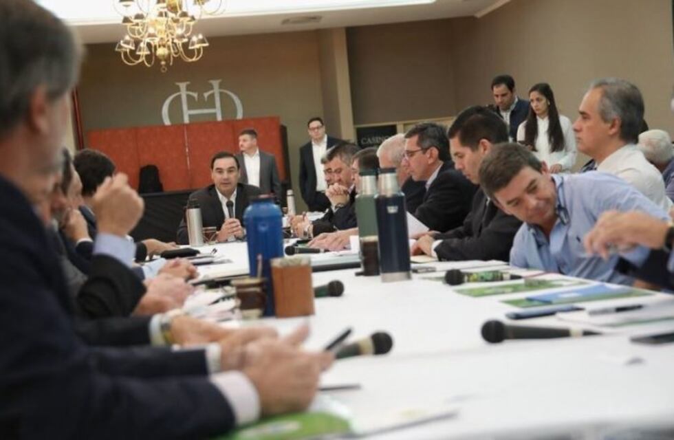 Valdés se reunió con su Gabinete en Santo Tomé