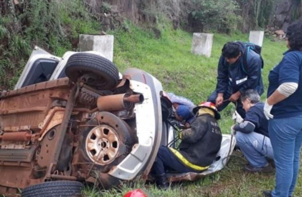 El conductor que se accidentó en la Cascada de la Costanera no estaba alcoholizado