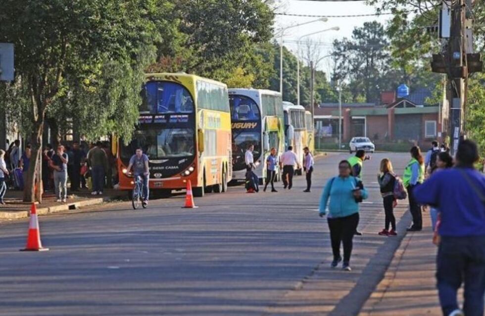Conflicto en la Terminal: analizan bajar la tarifa del toque de andén
