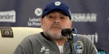 Distintos futbolistas ligados a Córdoba y que fueron compañeros del astro, hablarán de la experiencia de jugar con Diego\u002E