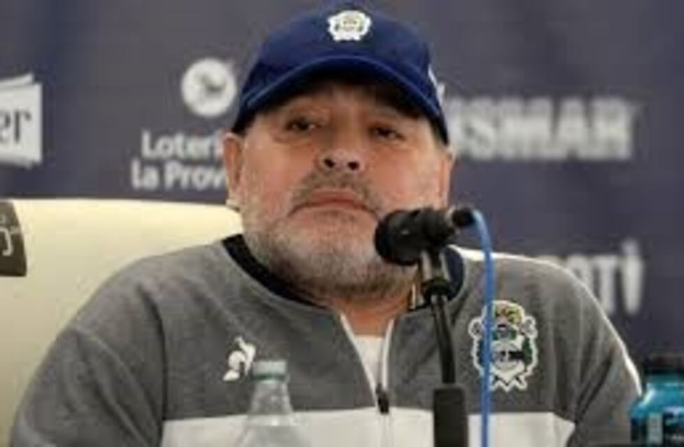 Yo jugué con el Diego; charla abierta en el mes dedicado a Maradona