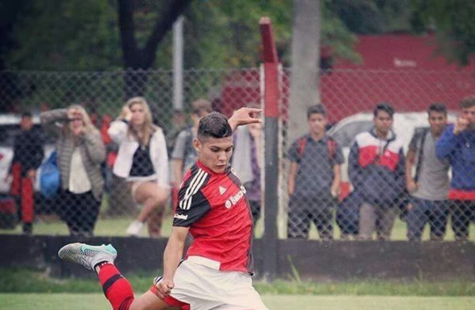 Un goleador de 17 años concentra por primera vez con la Primera de Newell's