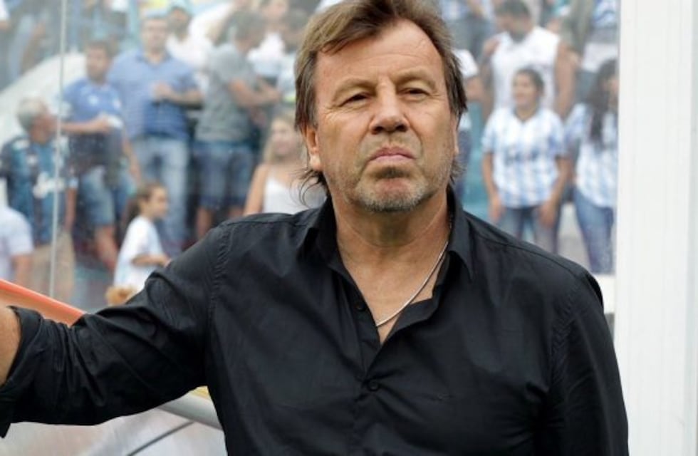 El Ruso Zielinski y su costumbre de complicar a River