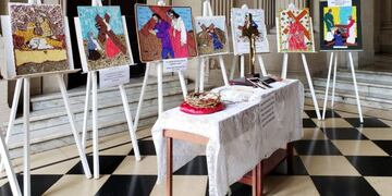 Exponen ermitas en Casa de Gobierno