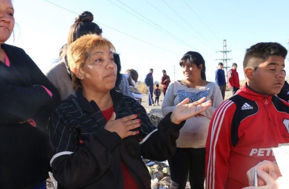 Vecinos se convirtieron en héroes: salvaron a 4 hermanos de morir quemados