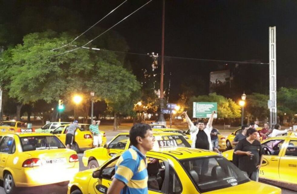 Taxistas y remiseros denunciaron "controles abusivos"