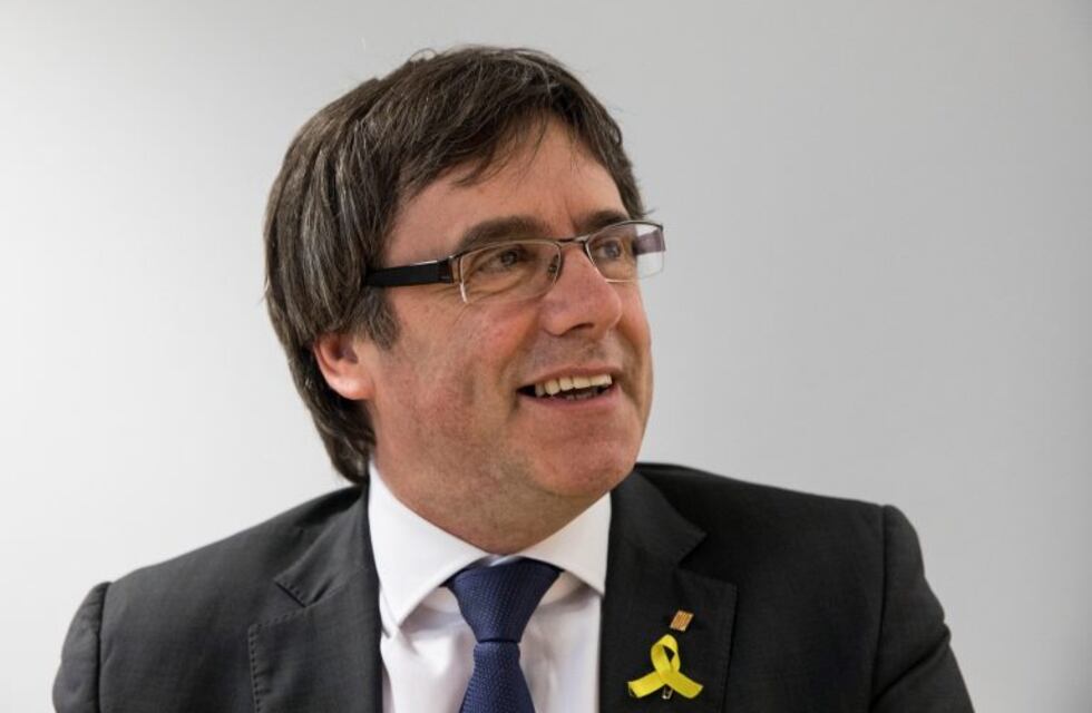 España retira la orden internacional de extradición para el ex presidente regional catalán Carles Puigdemont