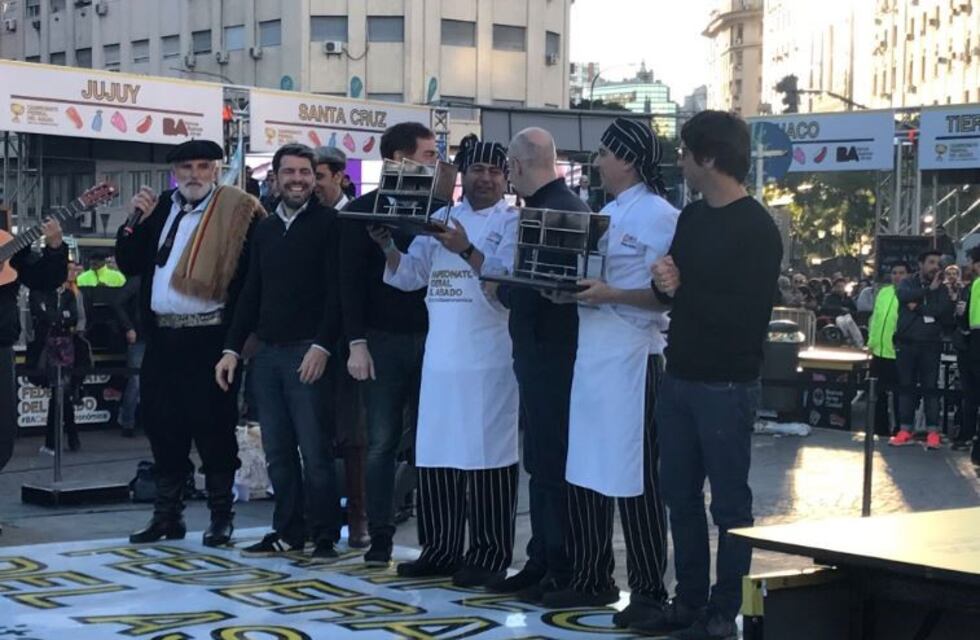 Dos rosarinos ganaron el primer puesto al mejor asado argentino
