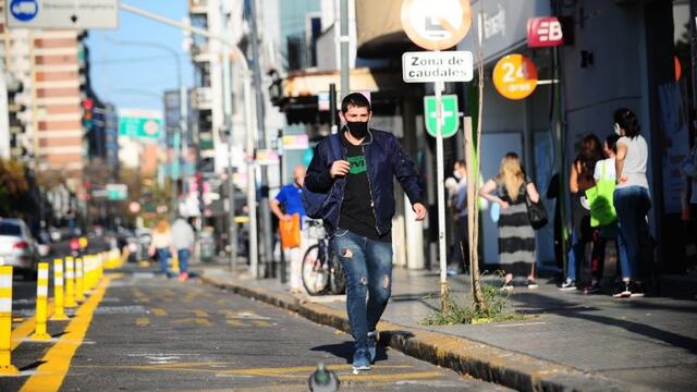 En la Ciudad se diferencian de Provincia y por ahora no habrá restricciones (Clarín)