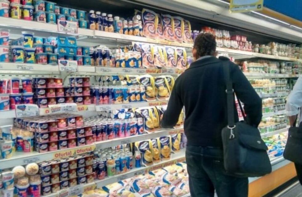 La Anmat prohibió la comercialización de más de 30 lotes de una marca de yogures