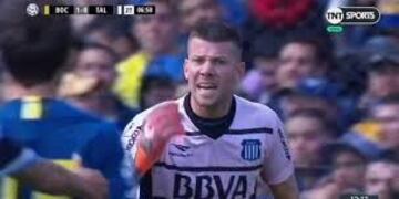 El arquero de la T, muy activo en el partido con Boca\u002E Y a seguir en la pelea\u002E\u002E\u002E