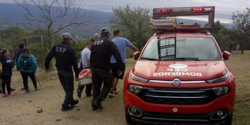 Mujer lesionada en cerro La Cruz\u002E (Foto: Policía de Córdoba)\u002E