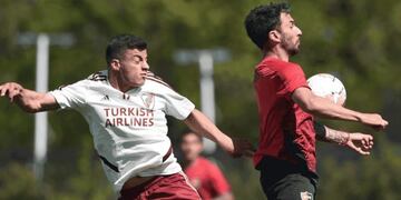 Triunfo amistoso: Newell's venció 2-1 a un River muleto con goles de Nacho Scocco