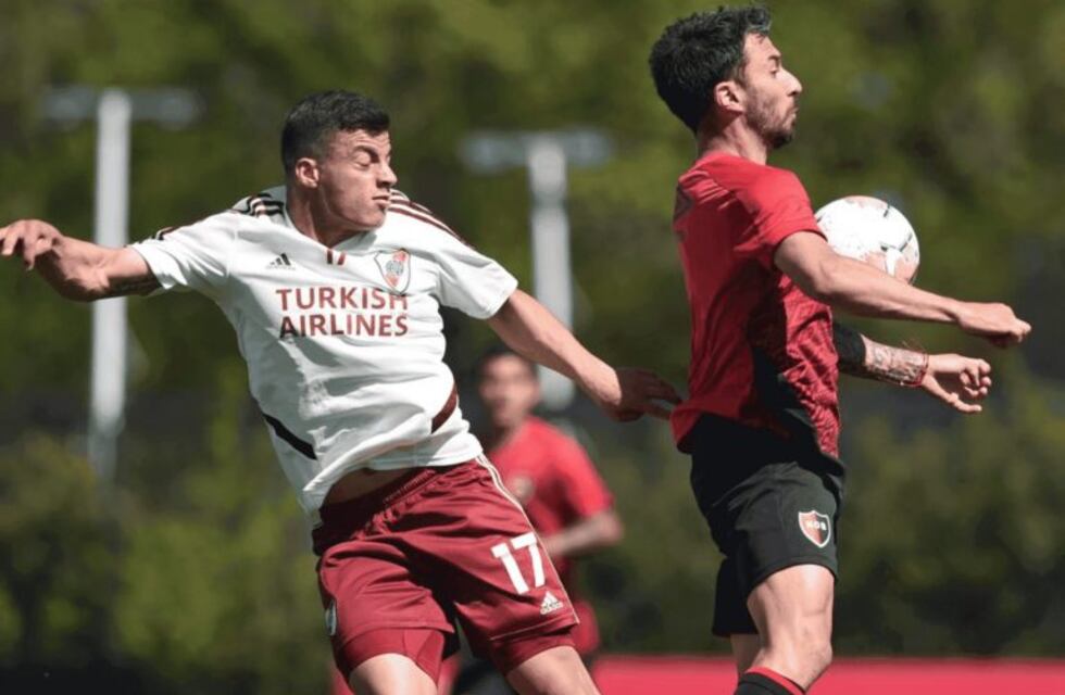 Triunfo amistoso: Newell's venció 2-1 a un River muleto con goles de Nacho Scocco