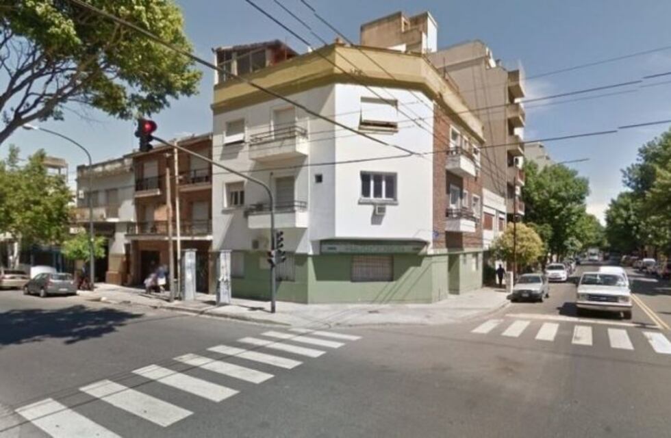 Flores: matan a puñaladas a un joven y lo tiran desde una camioneta