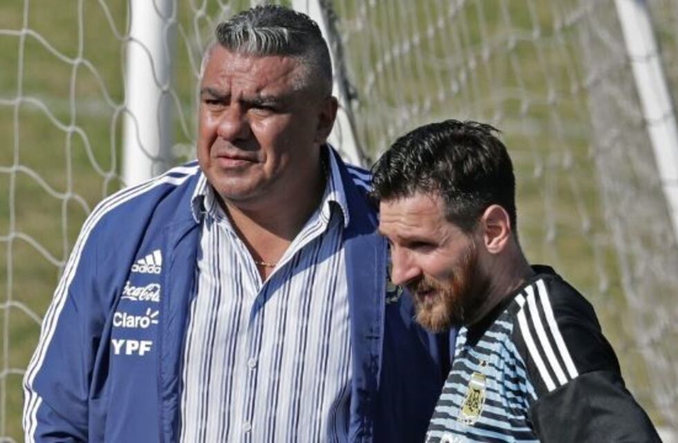 Claudio 'Chiqui' Tapia se reunió con Messi y Scaloni en Madrid