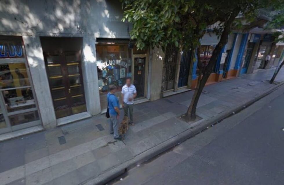 Golpiza a dos jubilados tras robo en Balvanera