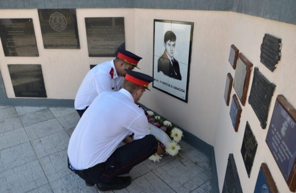 Punta Alta: Homenaje al bombero Voluntario Néstor Siracusa