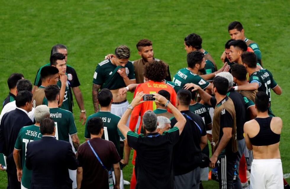 México cayó 3-0 con Suecia pero avanzó a octavos por la derrota de Alemania