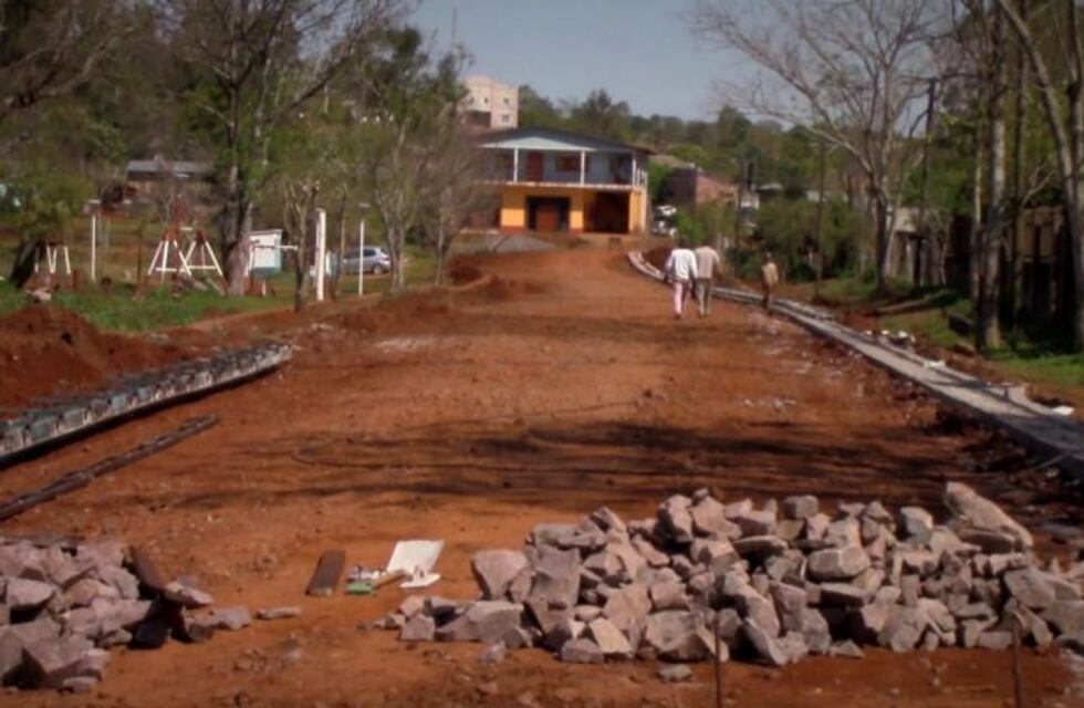 Realizan mantenimientos en las calles terradas de Terciados Paraíso