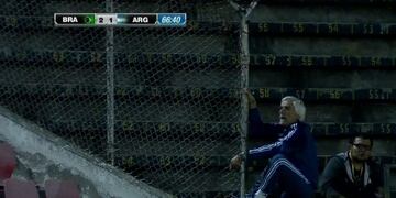 Gerardo Salorio invitu00f3 a pelear a hinchas brasileu00f1os.