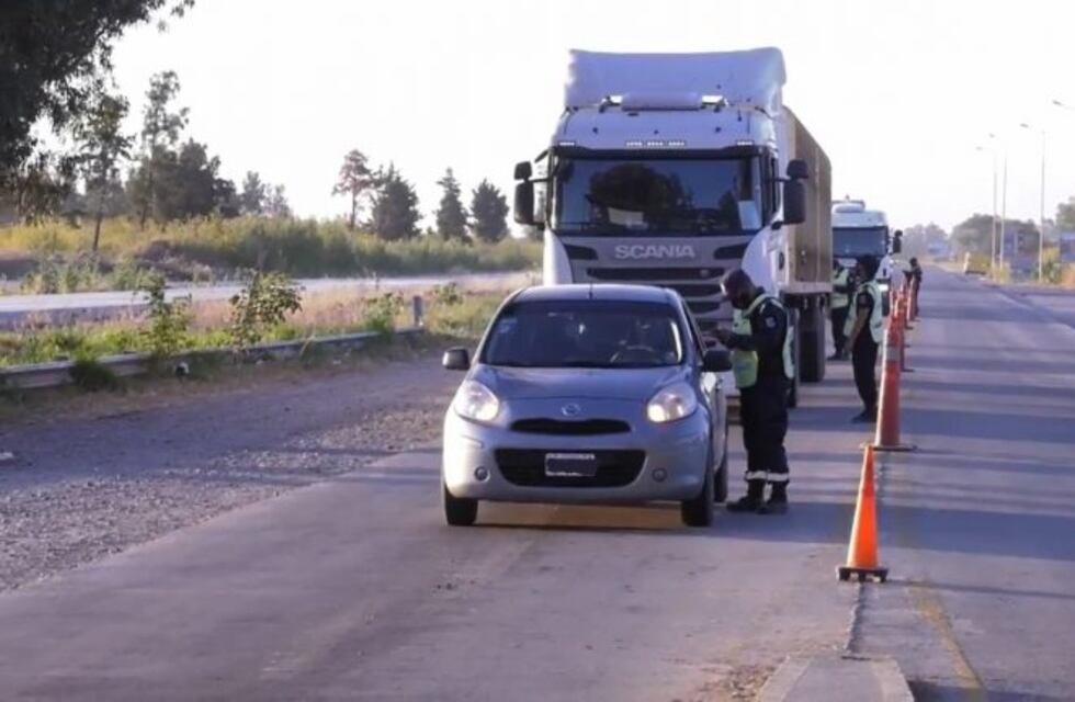 Camionero con Covid-19 pone a 20.000 personas en estricta cuarentena