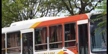 El colectivo fue abordado por los dos ladrones como si fueran pasajeros\u002E