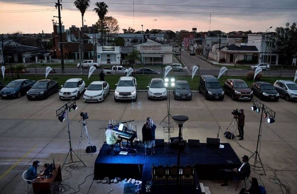 Se realizó el primer auto concierto en Concordia