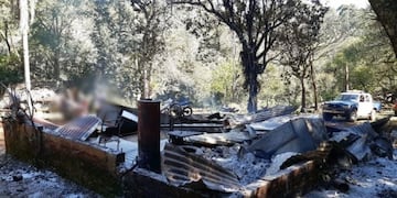 Las llamas acabaron completamente con la casa y lo que había dentro\u002E