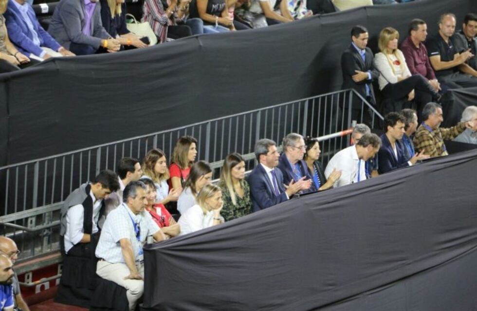 El gobernador Uñac vivió el tie-break de Schwartzman con los nervios a flor de piel