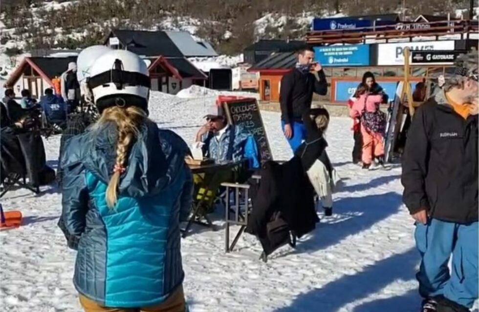 Polémica en Chapelco: "No matamos a nadie solamente laburamos", dijo el dueño del bar