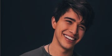 Con 25 años, Julian Serrano se subió a un subte por primera vez: ¡Mortal, mirá lo rápido que va!