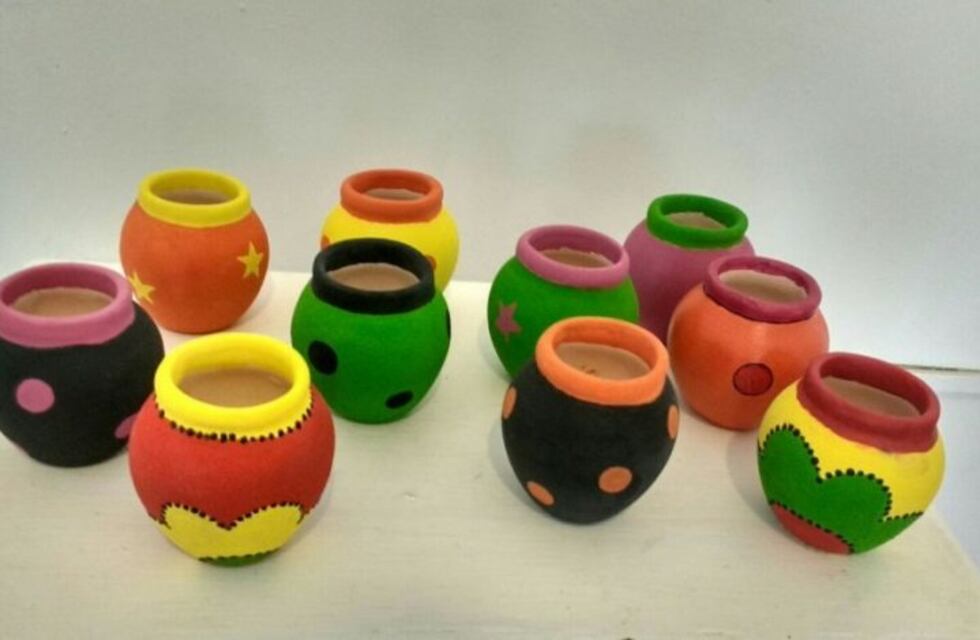 Adictos en recuperación hacen artesanías y conservas para vender