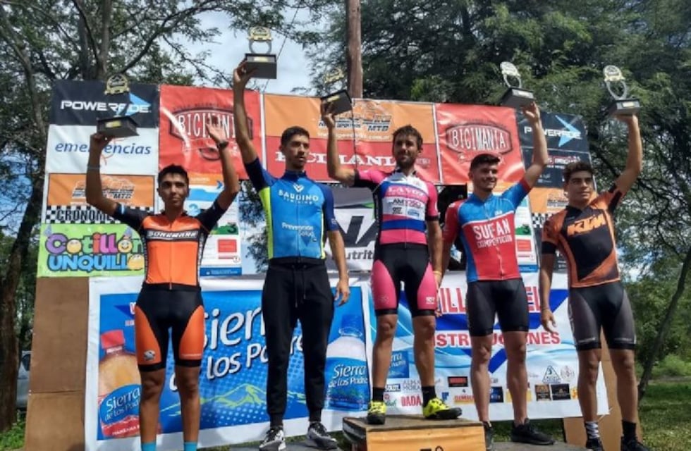 Participación de deportistas de Arroyito en Mountain Bike