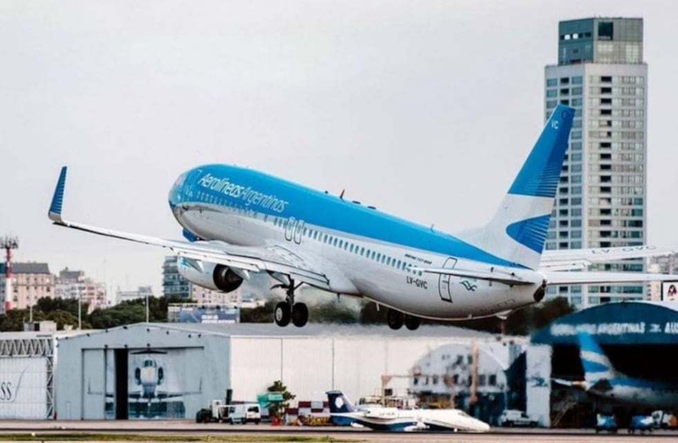 Se reactivan los vuelos: Aerolíneas Argentinas ya vende pasajes directos a Miami y Madrid para agosto
