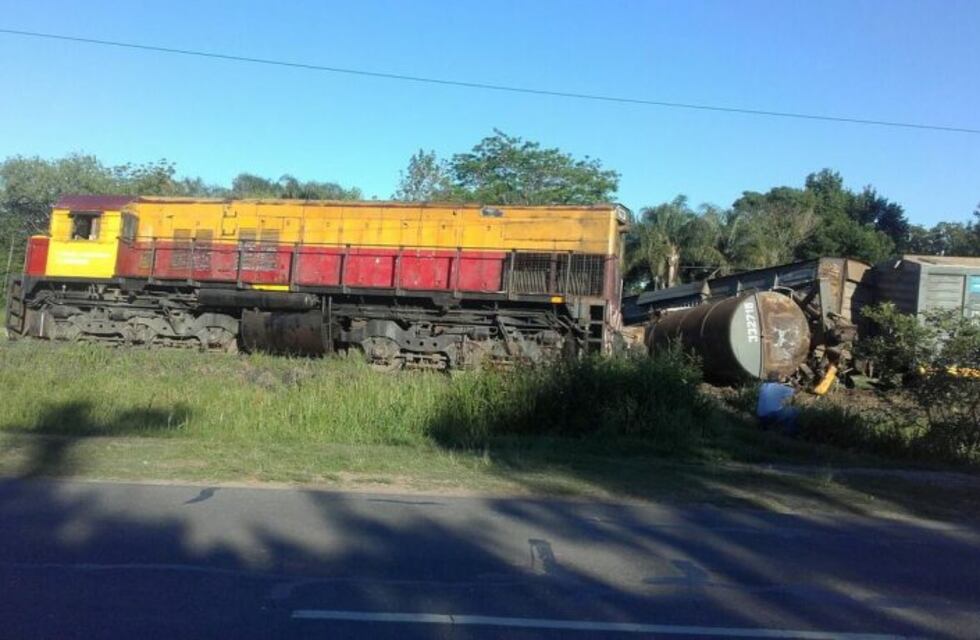 Una formación del Belgrano Cargas descarriló mientras llevaba cereal