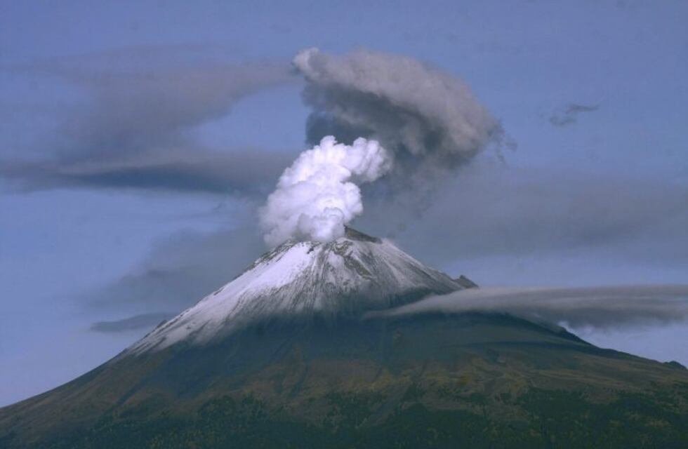 El volcán Popocatépetl entró en actividad durante el terremoto que azotó a México