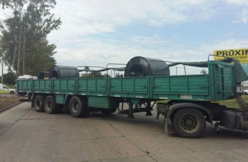 Camioneros cortaron los principales accesos a San Nicolás