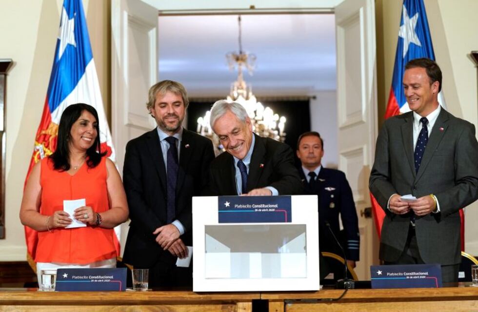 Sebastián Piñera hizo oficial la convocatoria al plebiscito para reformar la Constitución de Chile