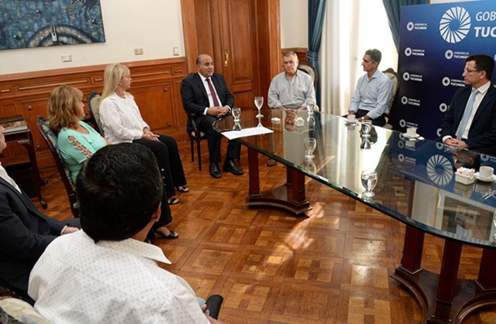 Manzur: "La única manera de frenar la circulación del virus es frenar la circulación de las personas"