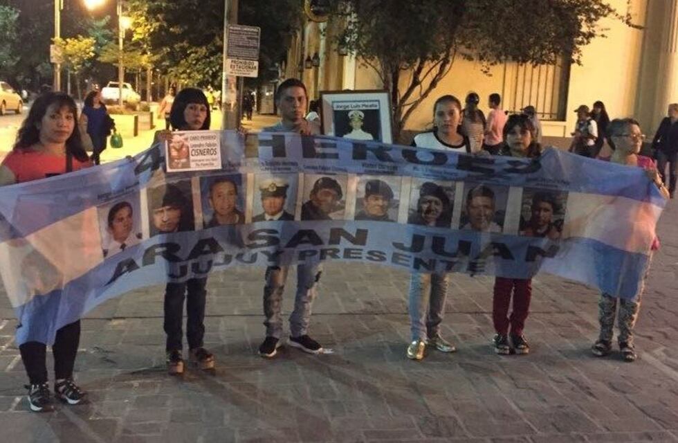 "Hemos pasado 365 días de agonía, cada familia" de los submarinistas