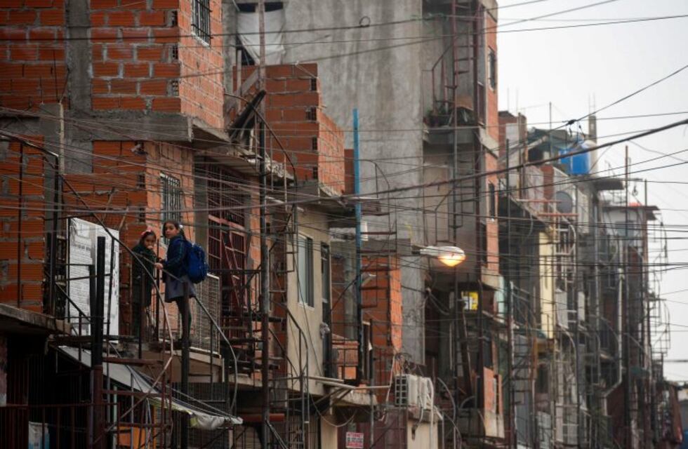 La pobreza en Argentina bajó al 25,7%, según el Indec