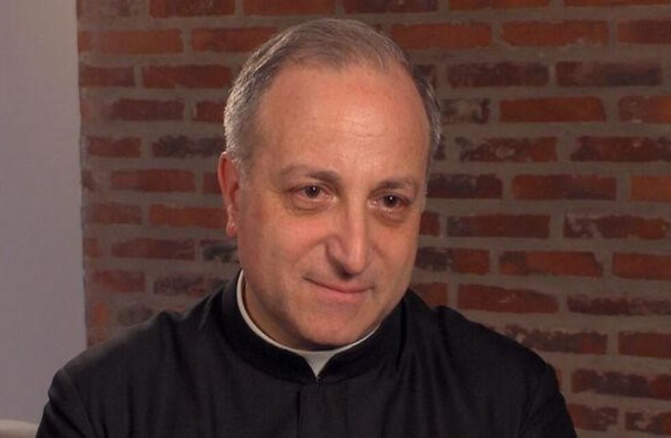 El Papa expulsó a un cura platense por "actos impuros"