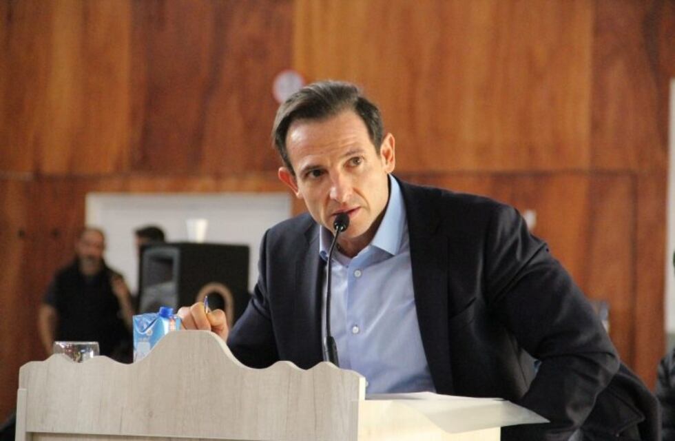 Un ex Concejal de Ushuaia comparó las víctimas de Coronavirus con las de la Dictadura