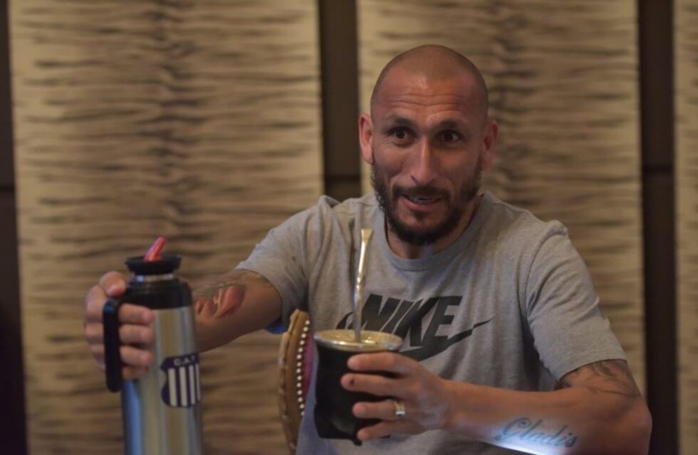 El Cholo Guiñazú se podría quedar en Brasil y en Talleres hay preocupación