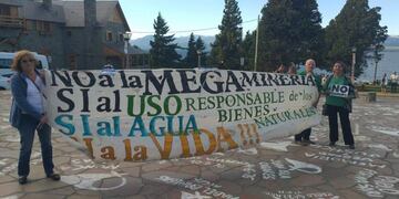 Bariloche marchó contra la megaminería en Mendoza