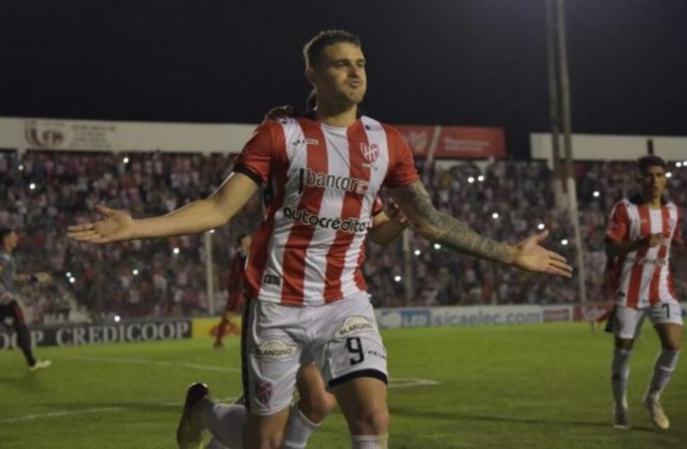 Pablo Vegetti, el goleador al que le apuntará Belgrano