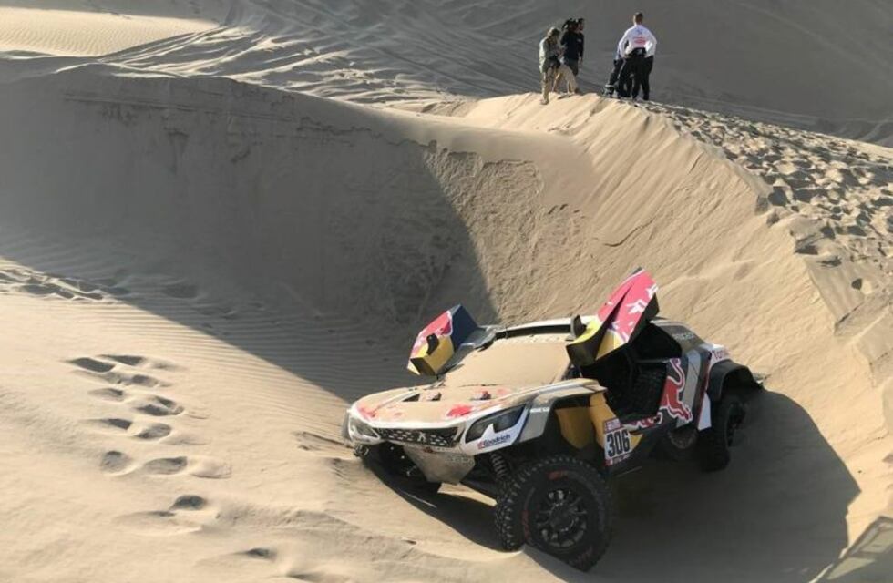 Loeb abandona el Dakar tras encallar dos veces en la 5° etapa